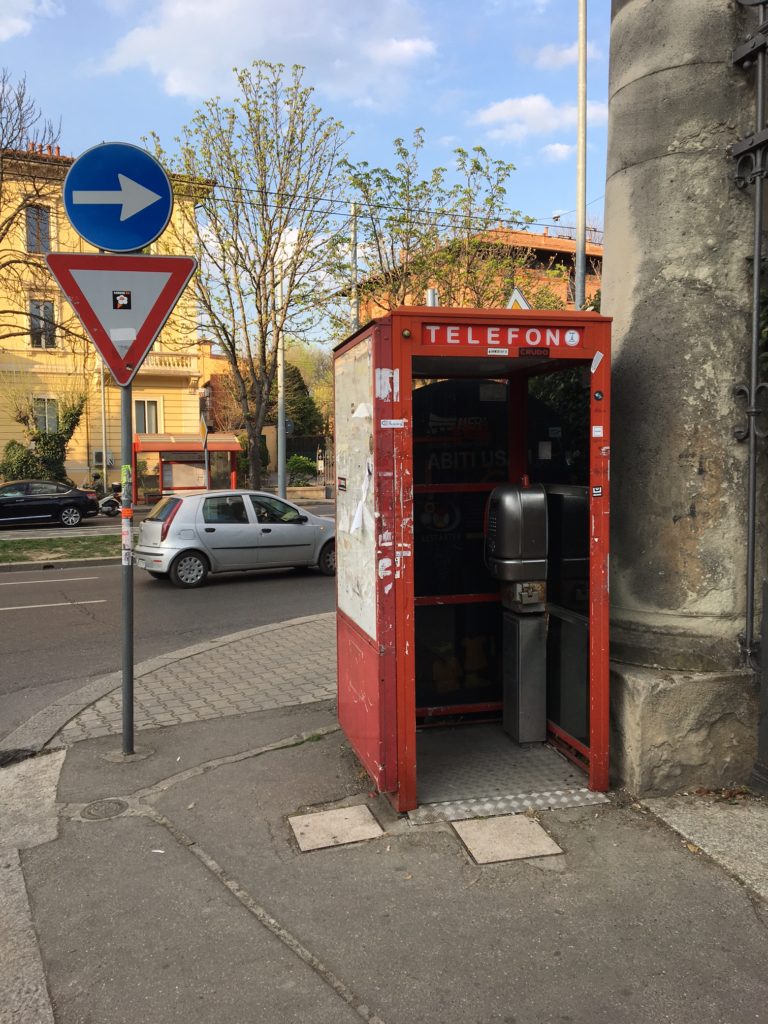 Telephone_Booth_Bologna